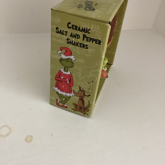 COPY - Dr Seuss The Grinch And Max Christmas Holiday Salt And Pepper Shakers Br… - Picture 4 of 5